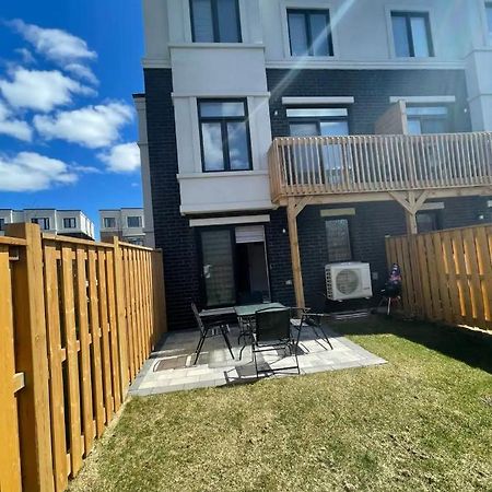 Ensuite Guest Room With Separate Entrance Mississauga Exterior photo